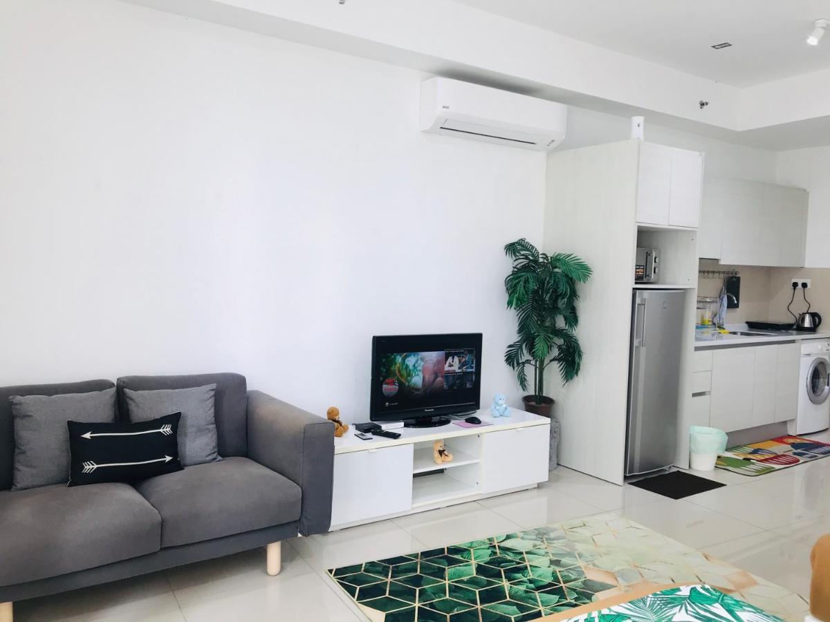 D'Gunduls Homestay Studio By Dgh I-City Шах-Алам Экстерьер фото