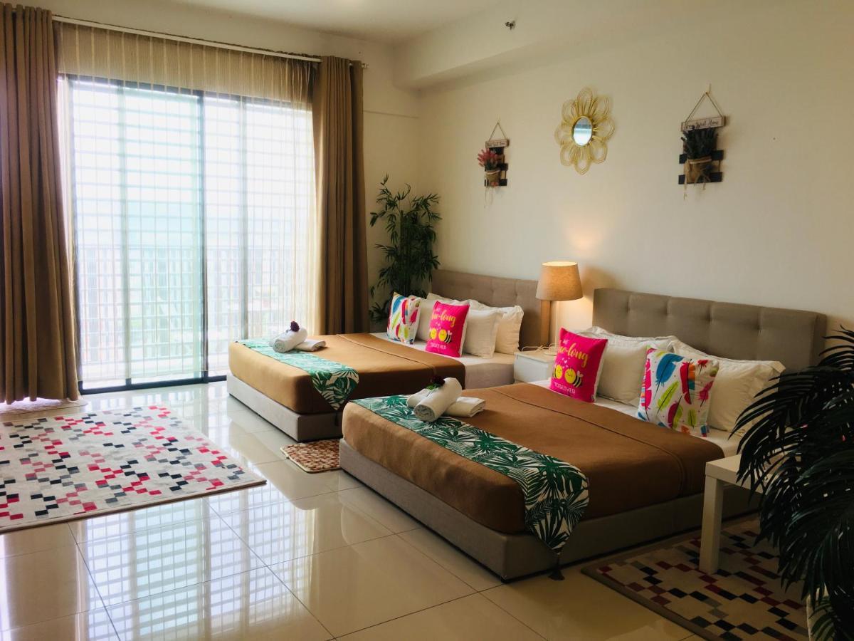 D'Gunduls Homestay Studio By Dgh I-City Шах-Алам Экстерьер фото