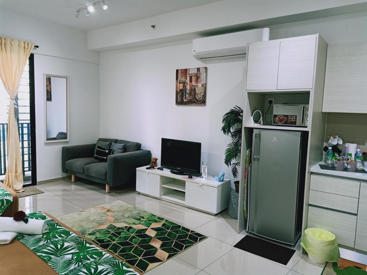 D'Gunduls Homestay Studio By Dgh I-City Шах-Алам Экстерьер фото