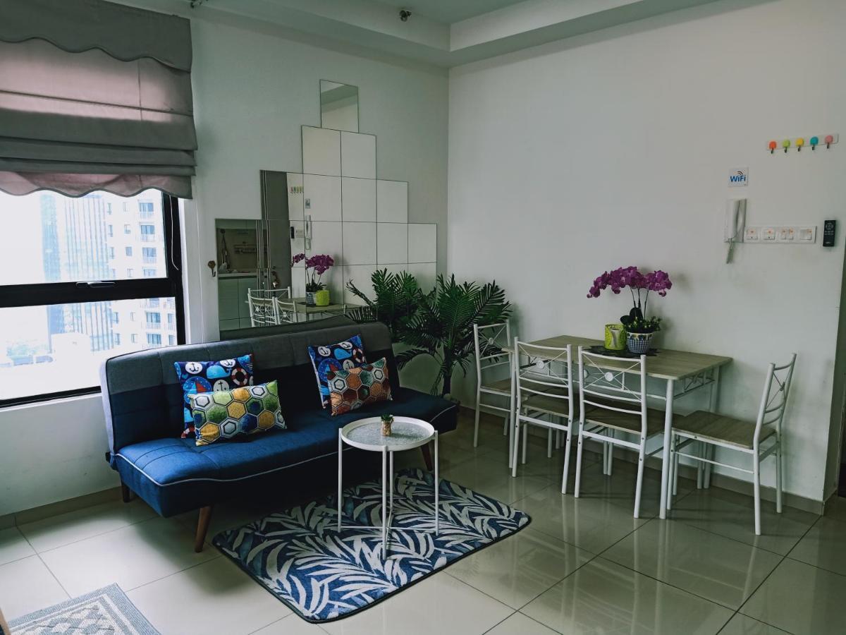D'Gunduls Homestay Studio By Dgh I-City Шах-Алам Экстерьер фото