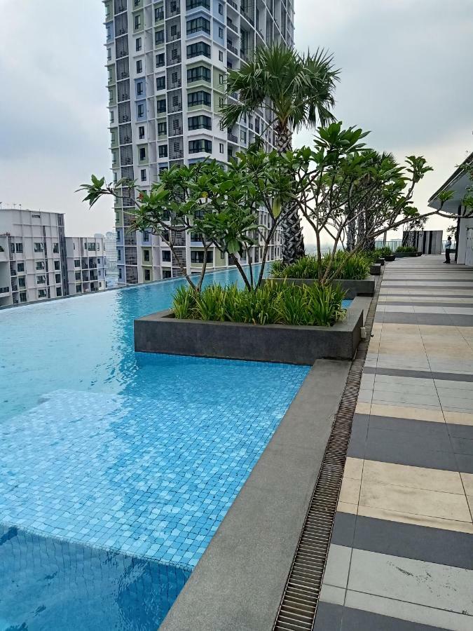D'Gunduls Homestay Studio By Dgh I-City Шах-Алам Экстерьер фото